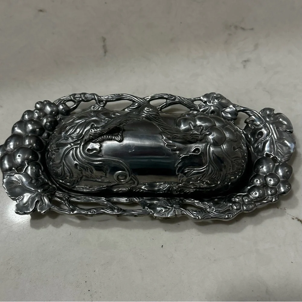 Vintage Arthur Court Grape Vine Covered Butter Dish 2001 - Picture 4 of 9